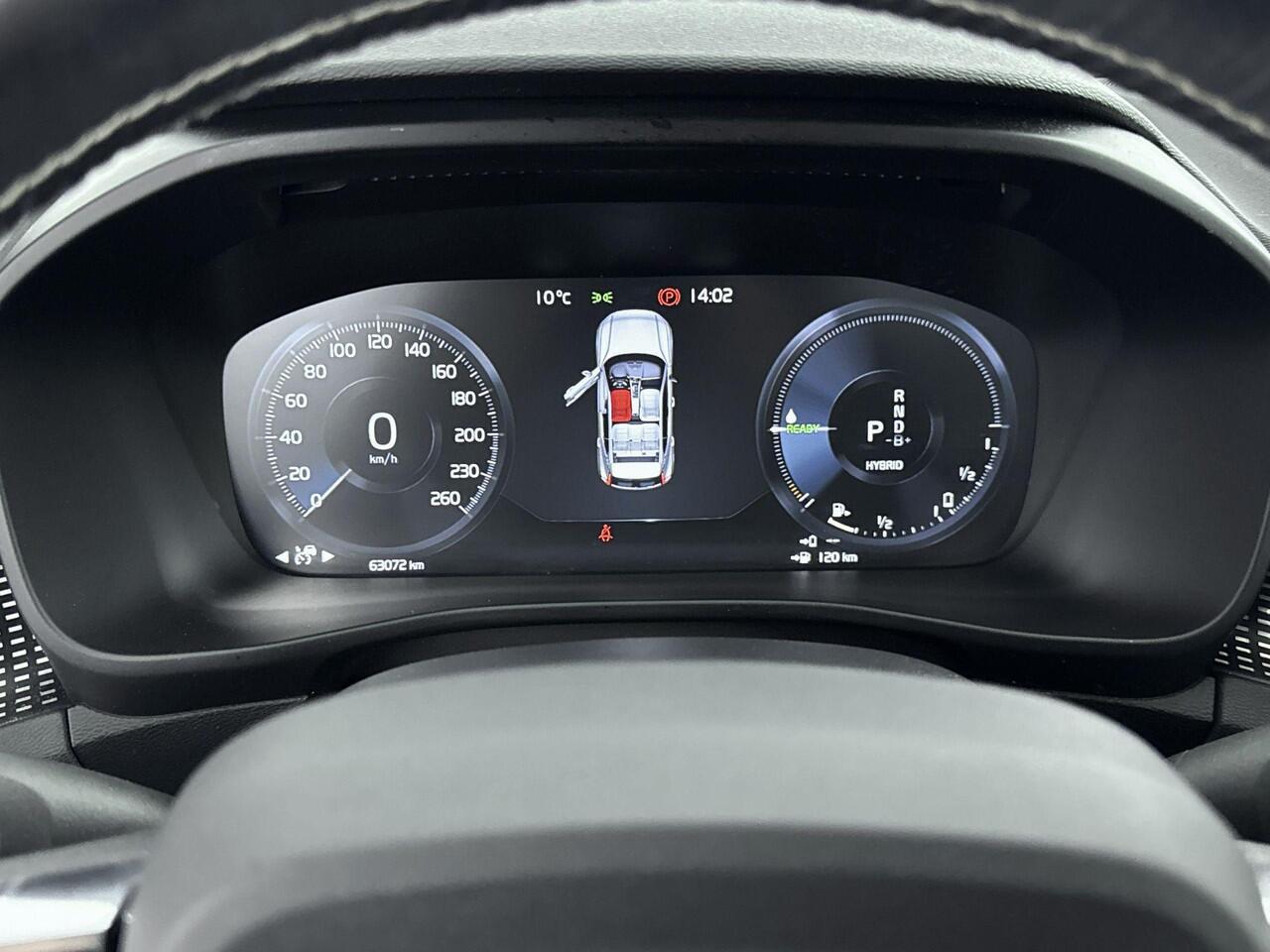 Volvo XC40 1.5 T5 Recharge R-Design Expression | Climate Pack | Cruise Control | Navigatie | Lichtmetalen velgen 18"| Panorama-Dak | Trekhaak