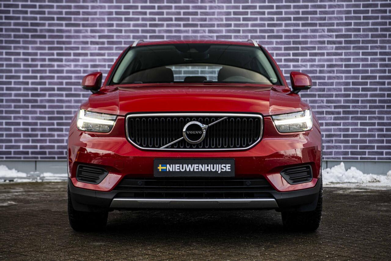 Volvo XC40 1.5 T2 Momentum | Trekhaak | Navigatie | Climate control | 18" velgen | Apple Carplay / Android Auto | Cruise control | LED koplampen |