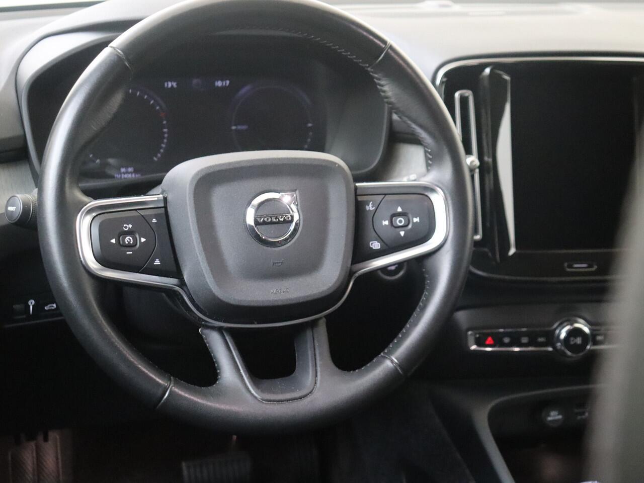 Volvo XC40 1.5 T5 Recharge Twin Engine Inscription | Harman Kardon | Stoel en Stuurverwarming | Camera | 262PK!