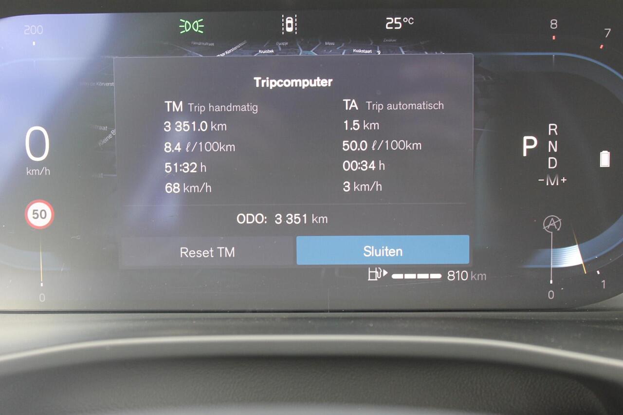 Volvo XC40 B4 211PK automaat Plus Dark Adaptieve Cruise Control / Blis / Google infotainment / Semi elektrisch wegklapbare trekhaak / Verwarmbare voorruit