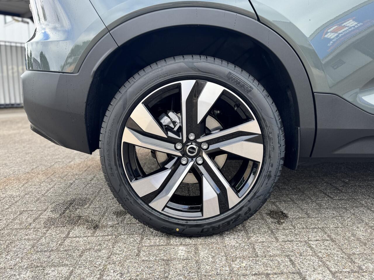 Volvo XC40 2.0 B4 Automaat Plus Dark Lounge | 20'' Wielen | Forest Lake