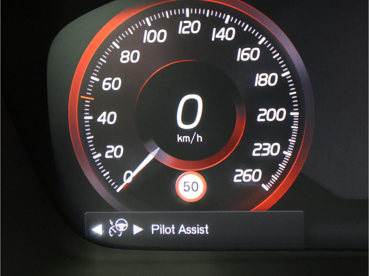 Volvo XC40 T5 AWD Inscription / Panoramisch Dak / Trekhaak / 360gr Camera / Elek. Verstelbare Stoelen / BLIS / Keyless / All Season Banden /