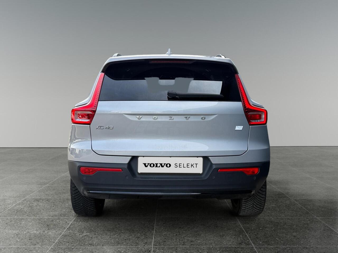 Volvo XC40 Recharge Twin Ultimate 82 kWh | Panoramadak | Harman/Kardon | Stoelverwarming | 360 graden camera |