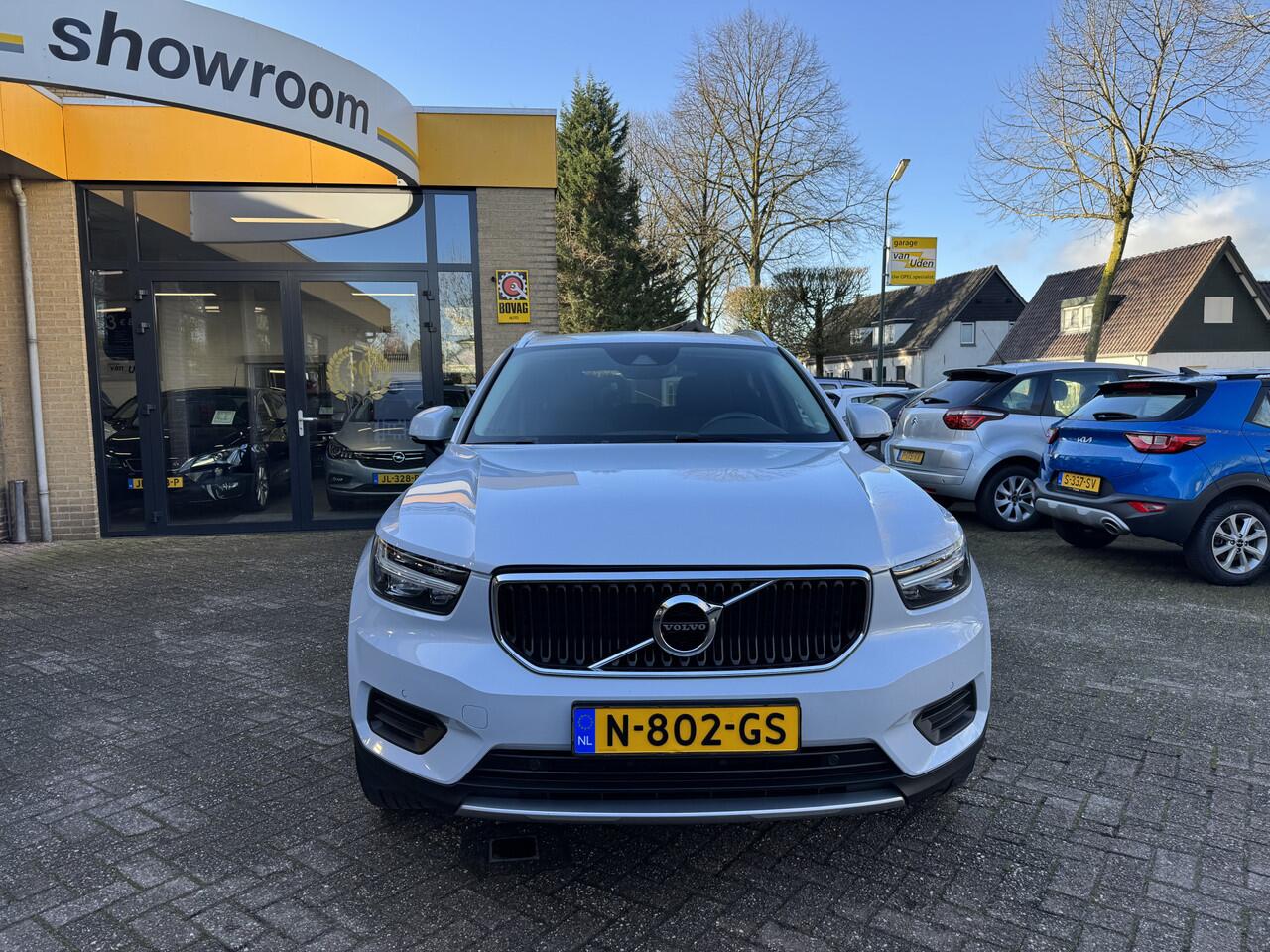 Volvo XC40 1.5 T2 Momentum Business Automaat Navi Camera Carplay