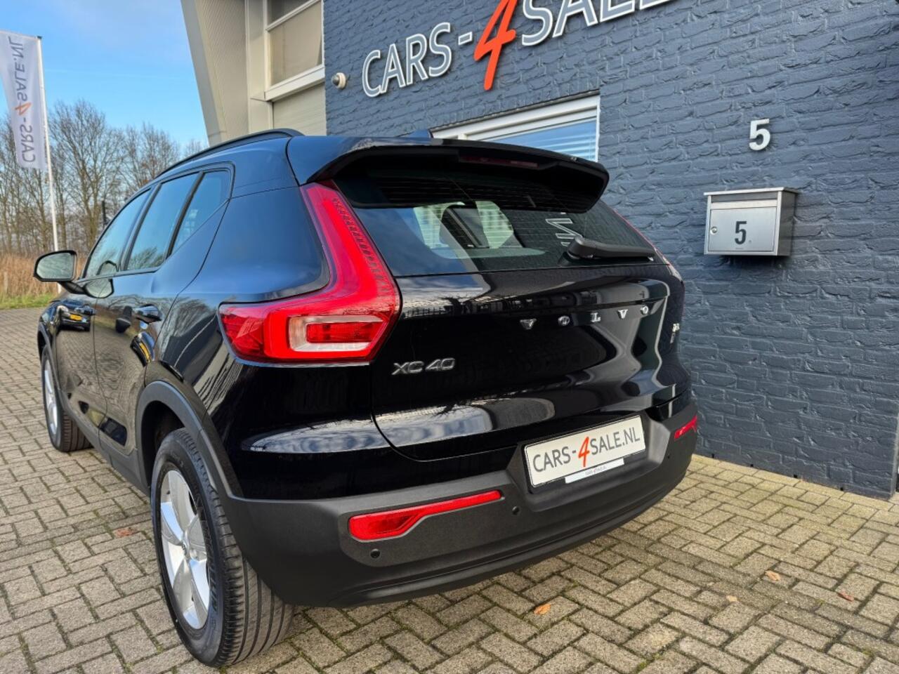 Volvo XC40 1.5 T3 Momentum 163pk + Camera + Led + Navi +Pdc - 2020