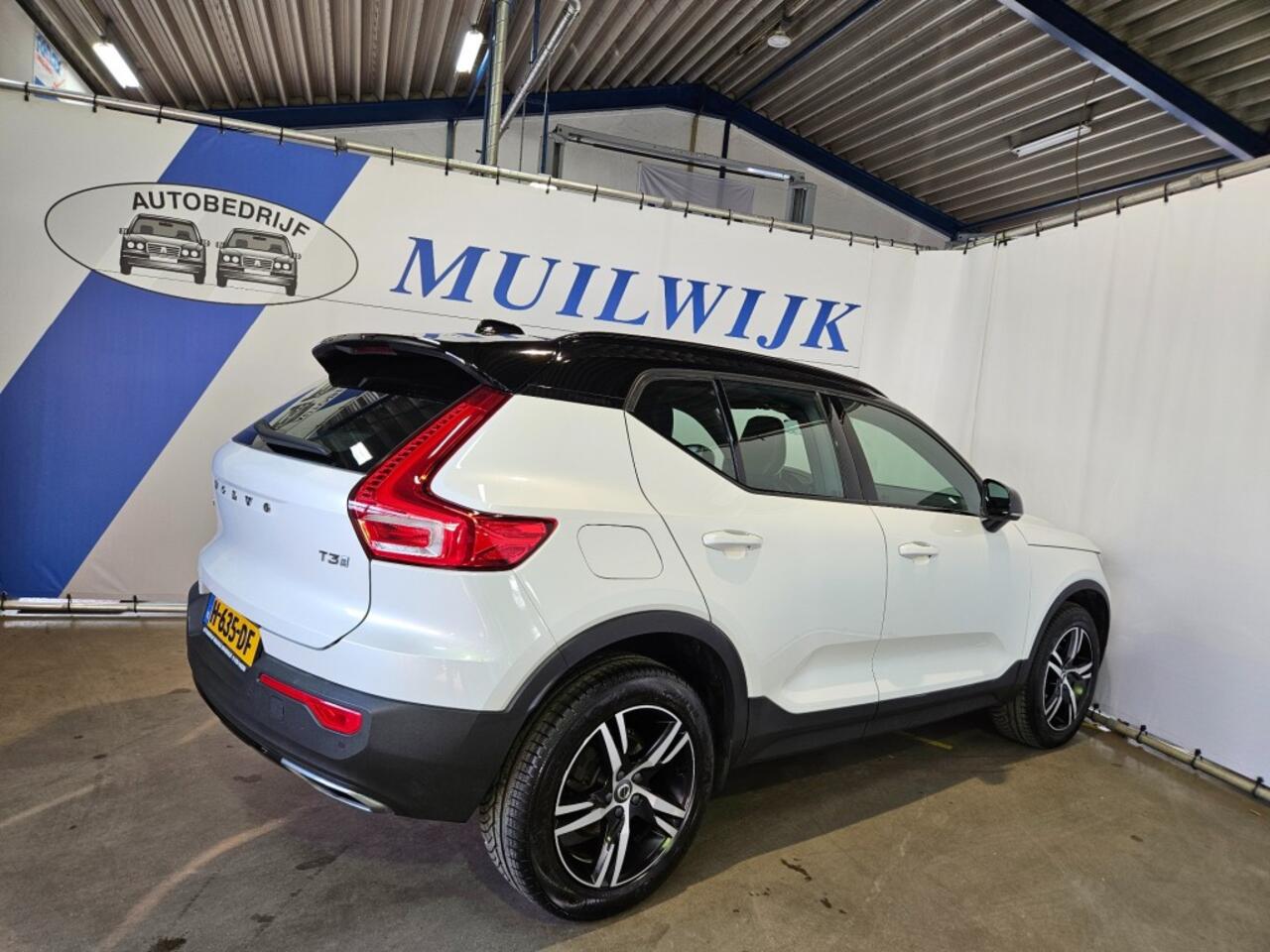 Volvo XC40 1.5 T3 R-Design / Navi / Camera / NL Auto