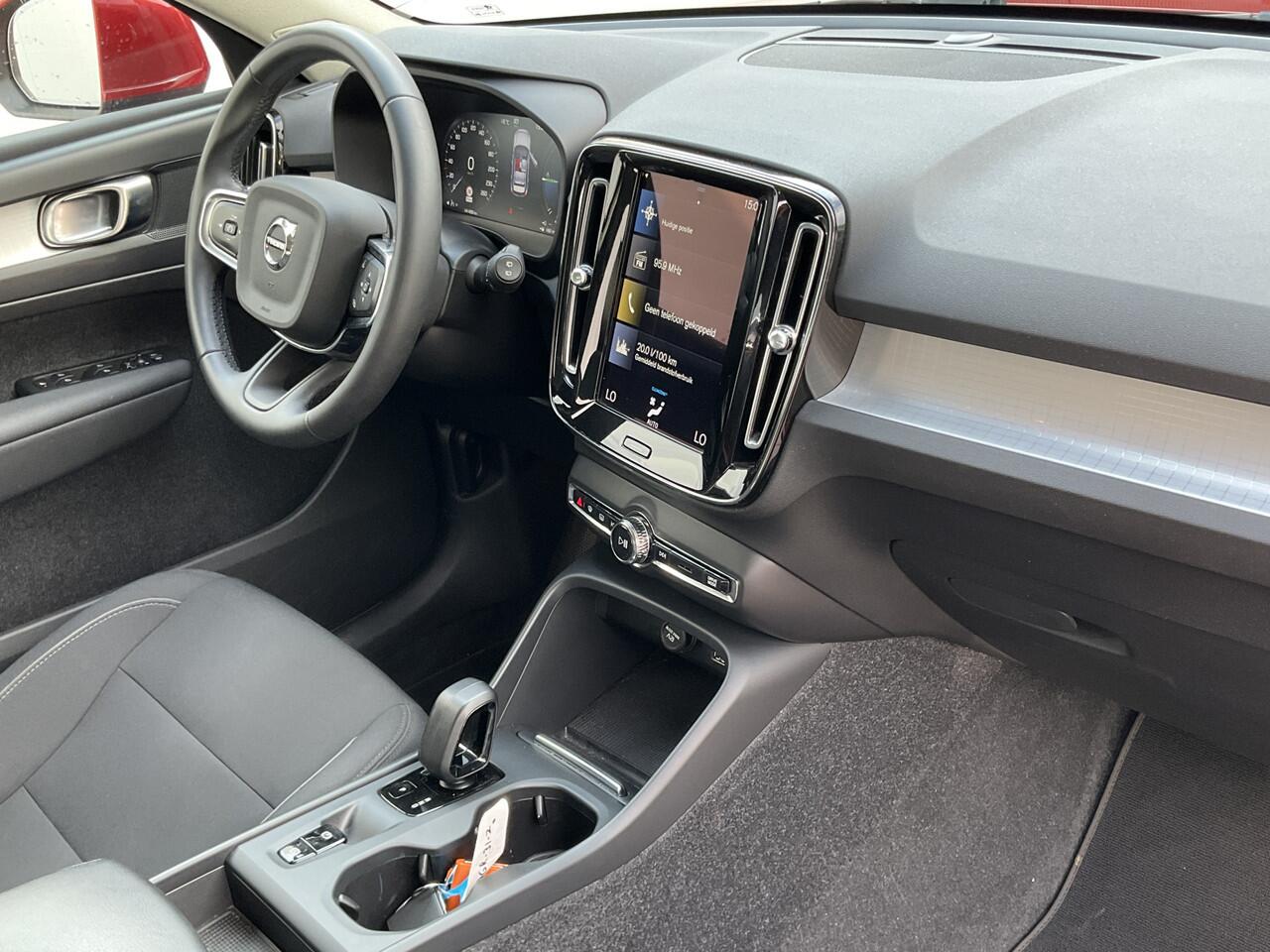 Volvo XC40 1.5 T4 Recharge Inscription PHEV Nav/Cruise Carplay Elek.Klep Plug-in!