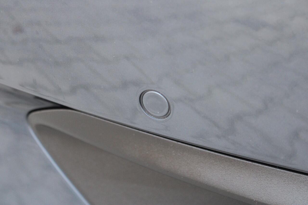 Volvo XC40 1.5 T3 Inscription | Incl. 12 maanden garantie | Cruise control | Climate control | Stoel/stuurverwarming | Apple carplay/Android auto | DAB radio | Parkeercamera | Lane assist |