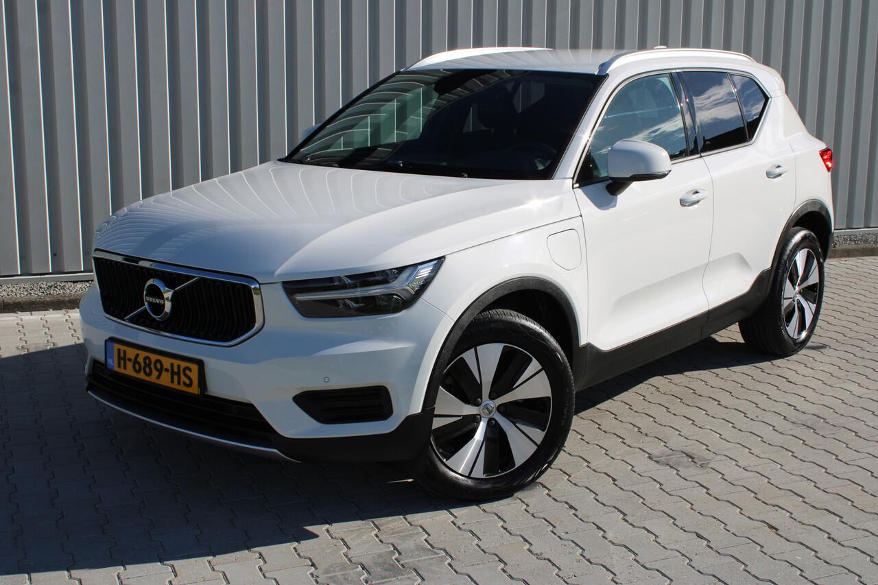 Volvo XC40 1.5 T5 Twin Engine Momentum Pro | Incl. 12 maanden garantie | 100% onderhouden | Cruise control | Climate control | Apple carplay/Android auto | Parkeercamera | Stoelverwarming |