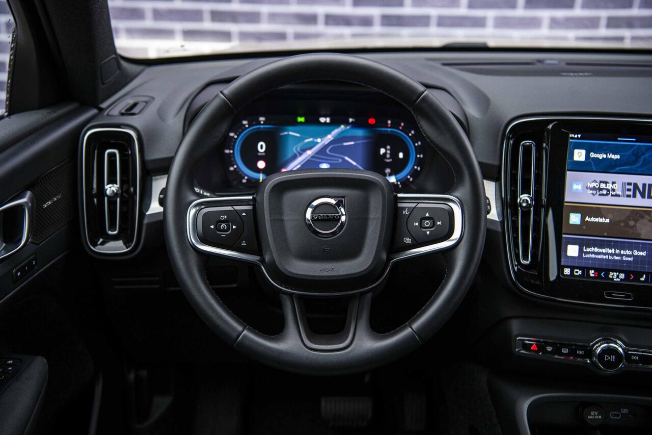 Volvo XC40 2.0 B4 Plus Dark | Trekhaak | Adaptive Cruise Control | Dode hoek detectie BLIS | Harman/Kardon audio | Elektrische stoelverstelling | Stoel- en stuurverwarming | Verwarmde Voorruit |