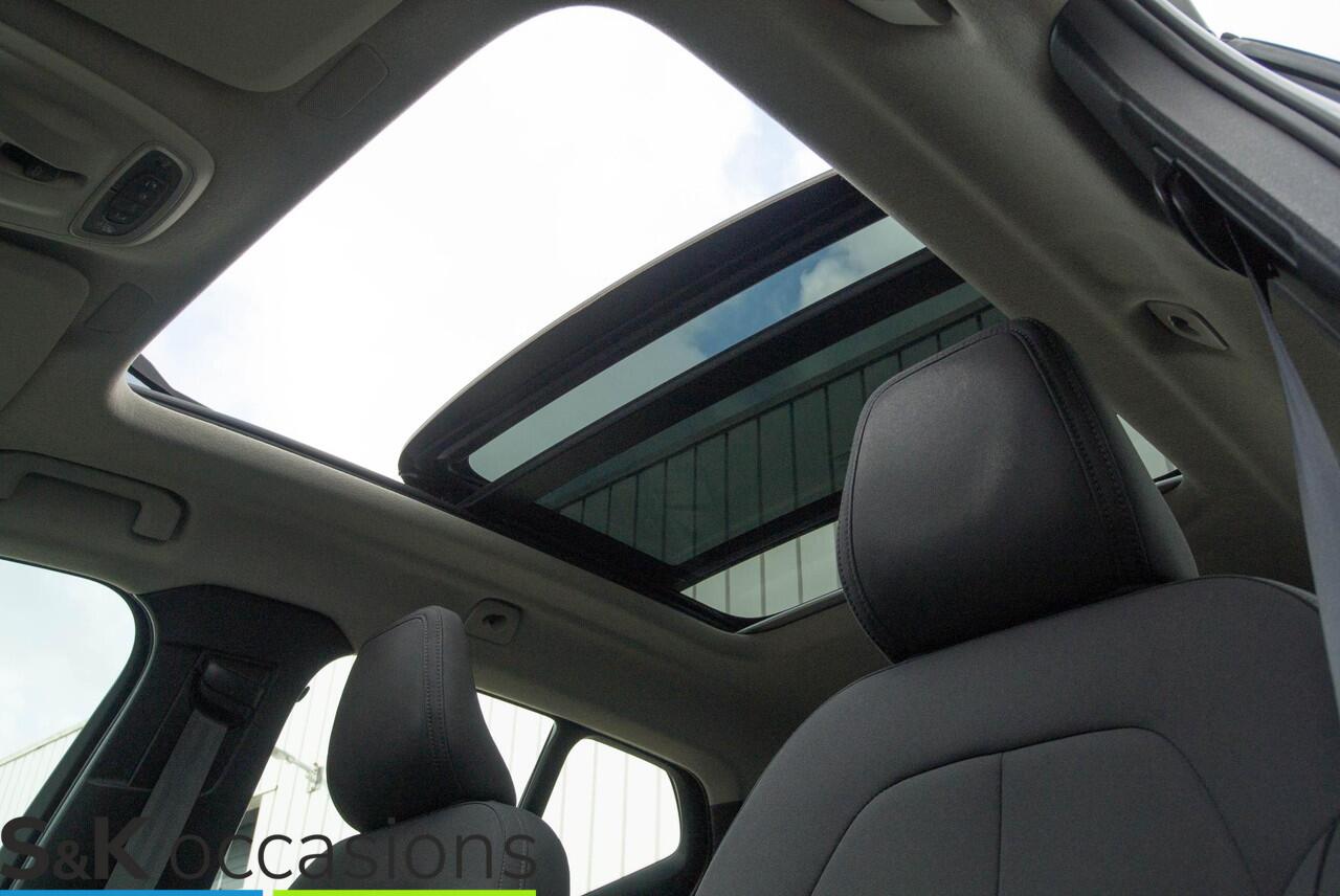 Volvo XC40 1.5 T4 Recharge panoramadak 360cam Trekhaak