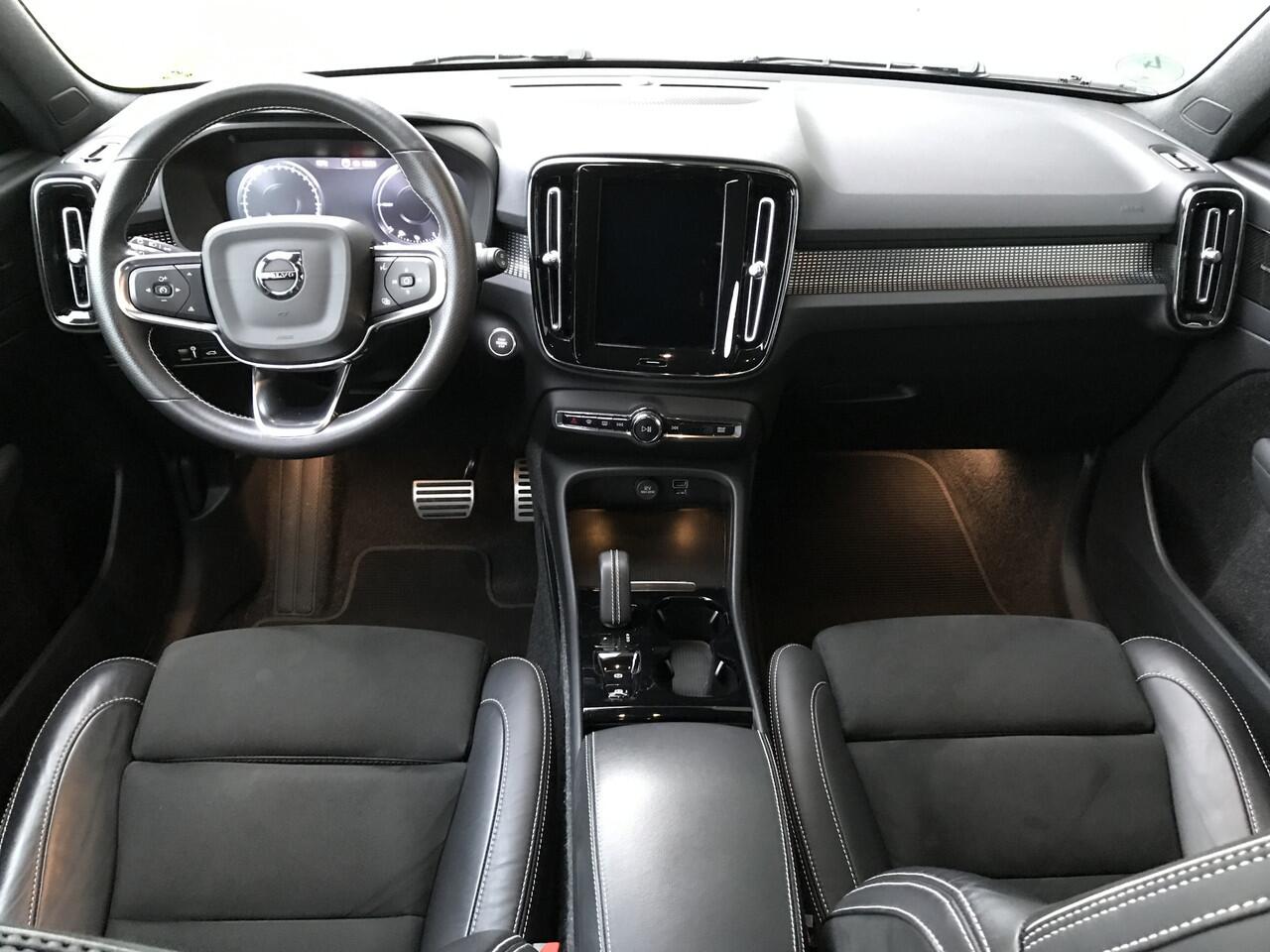 Volvo XC40 1.5 T4 Recharge R-Design Automaat | Rijklaar incl 12 mnd Bovag | Keyless entry Smartphone Blis H/K audio