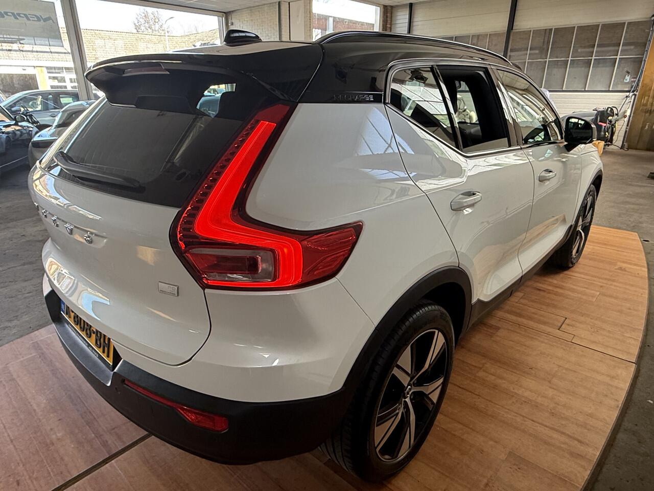 Volvo XC40 Recharge P8 AWD R-Design
