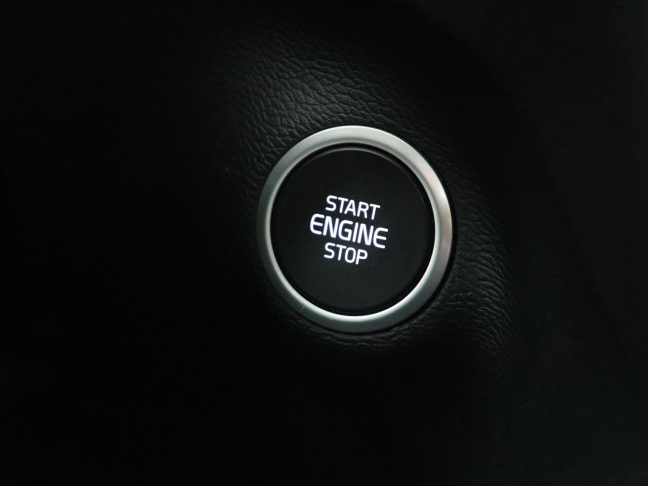 Volvo XC40 1.5 T5 Recharge Business Pro | Panoramadak | Adaptive cruise | Camera | Carplay | Half leder | Navigatie | Full LED | PHEV | Plug In