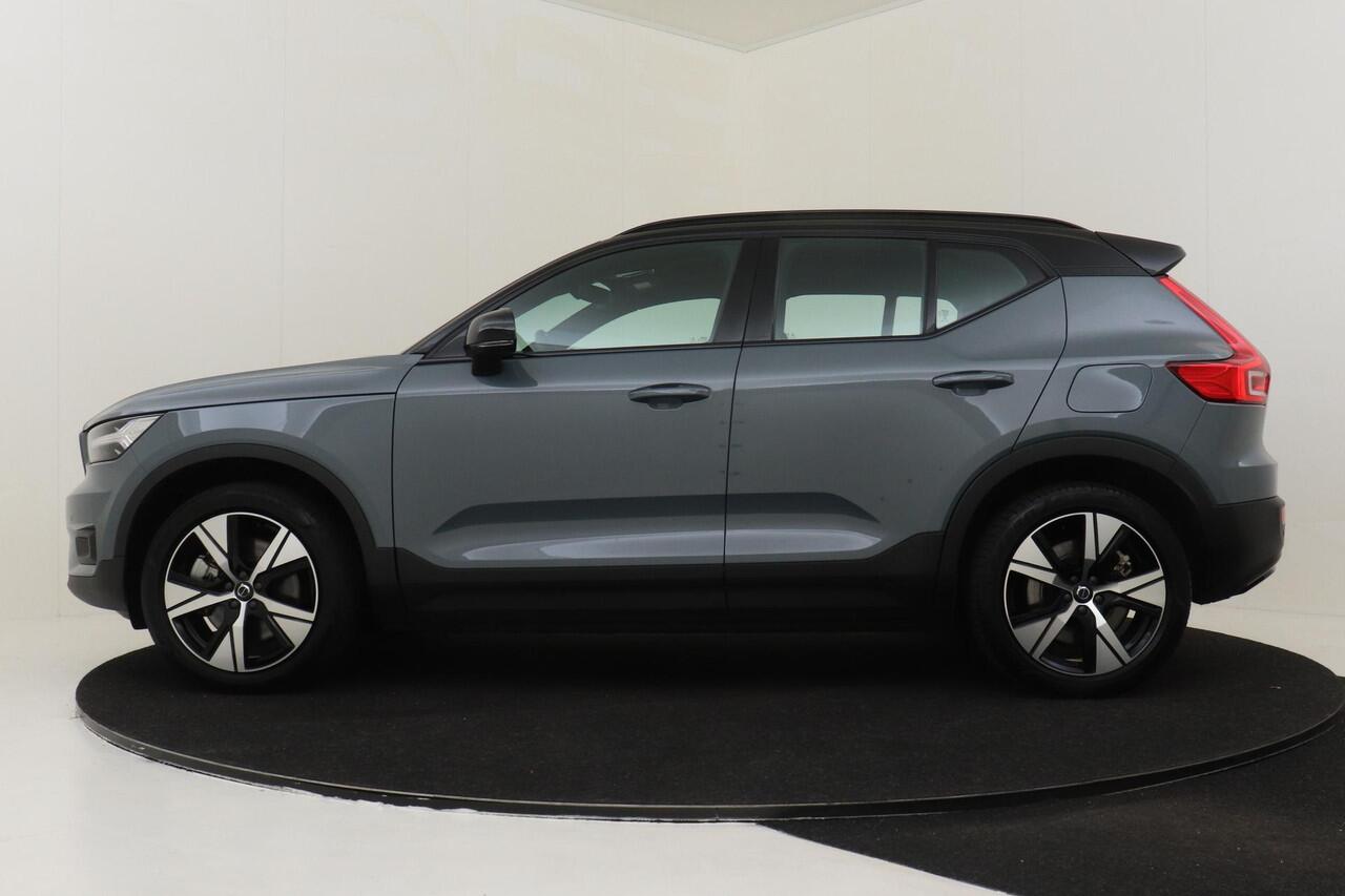 Volvo XC40 RECHARGE P8 AWD R-DESIGN -PANO.DAK|HARMAN/KARDON|360°CAM|LEDER|TREKHAAK|WARMTEPOMP|BTW!