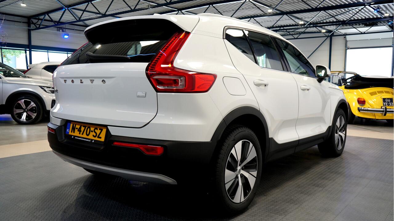 Volvo XC40 1.5 T4 Recharge 155kW/211pk DCT7 Inscription Exp. PANORAMADAK + ADAPT.CRUISE + PILOT ASSIST + EL.TREKHAAK + CAMERA + APPLE CARPLAY/ANDROIS AUTO + NAVI SENSUS + KEYLESS ENTRY&GO + HIGH PERF. LED + DRIVE MODES + PARKSENSOREN V&A + 18" LM-VELGEN!!
