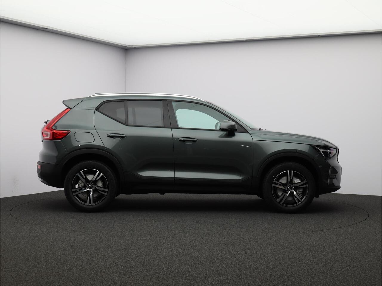 Volvo XC40 2.0 B3 Business Edition / Harman Kardon / Stoel+Stuurverwarming / Adaptive Cruise / Getint Glas / Keyless / BLIS / Pilot Assist / Parkeercamera /