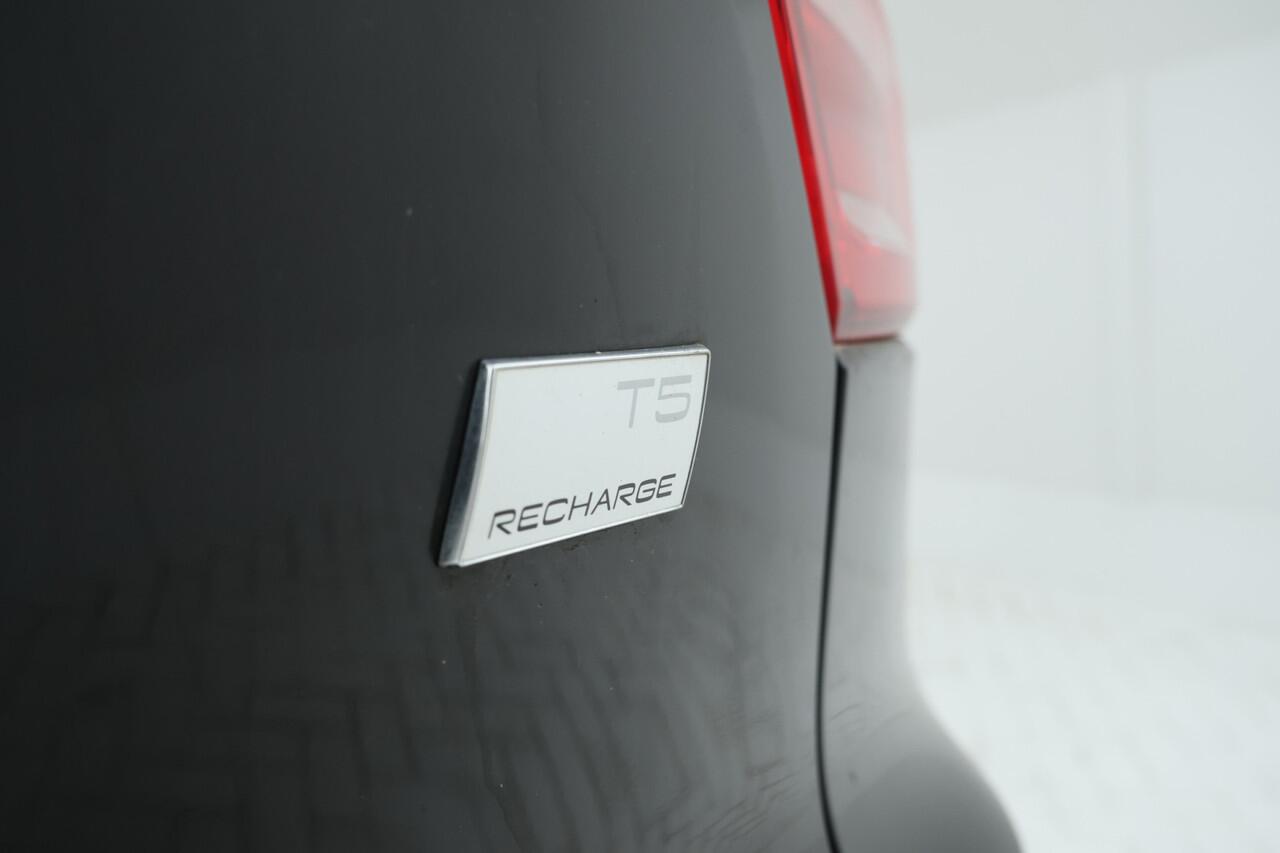 Volvo XC40 1.5 T5 Twin Engine R-Design Navigatie, Apple carplay, climate,