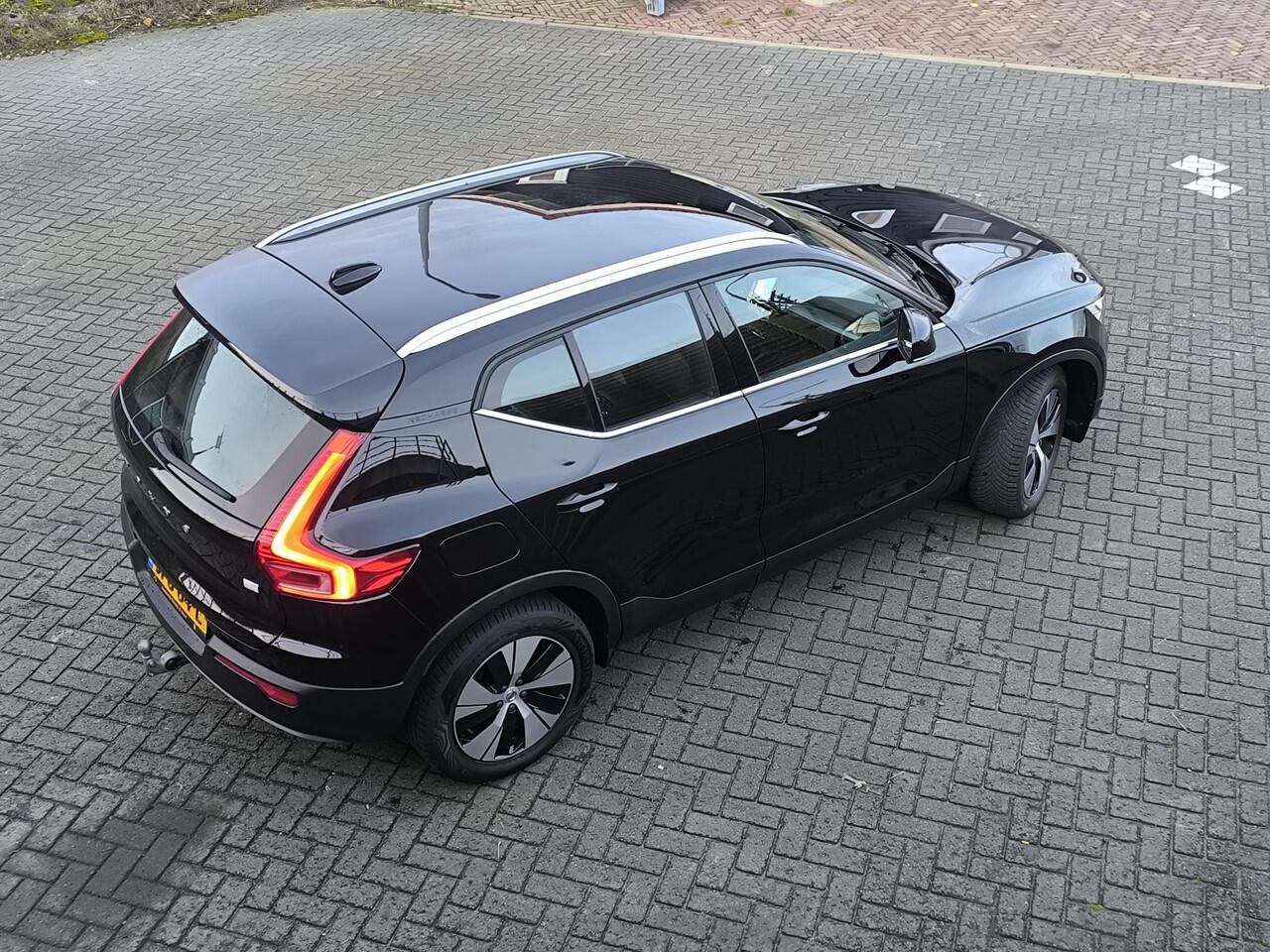 Volvo XC40 1.5 T4 Recharge Inscription Expression Trekhaak, stoel en stuur verwarming, camera, electr A klep, carplay, 1e eigenaar