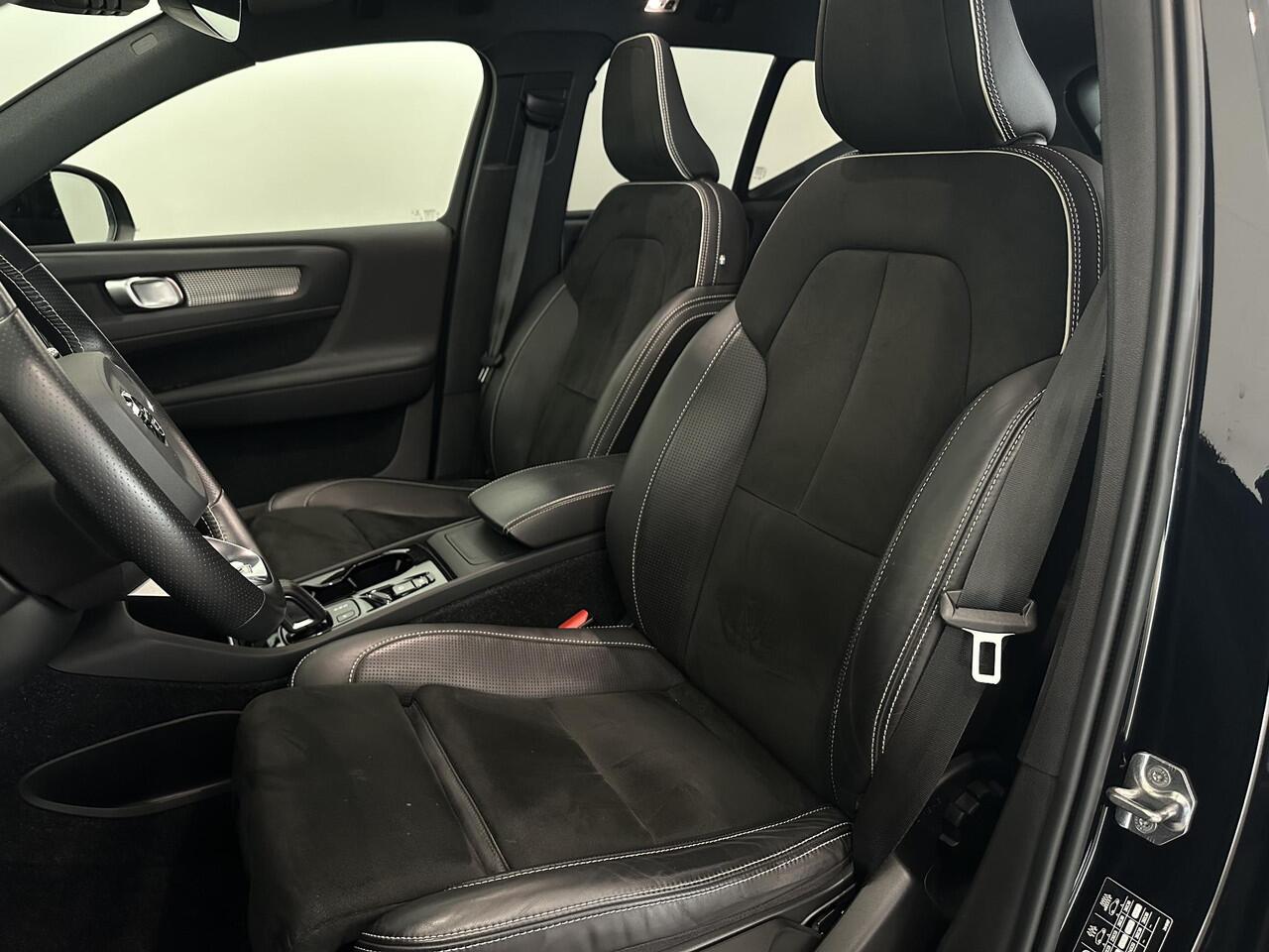 Volvo XC40 1.5 T3 R-Design | Panoramadak | LED | Navigatie | Climate Control | Cruise Control | Lichtmetalen velgen 18"