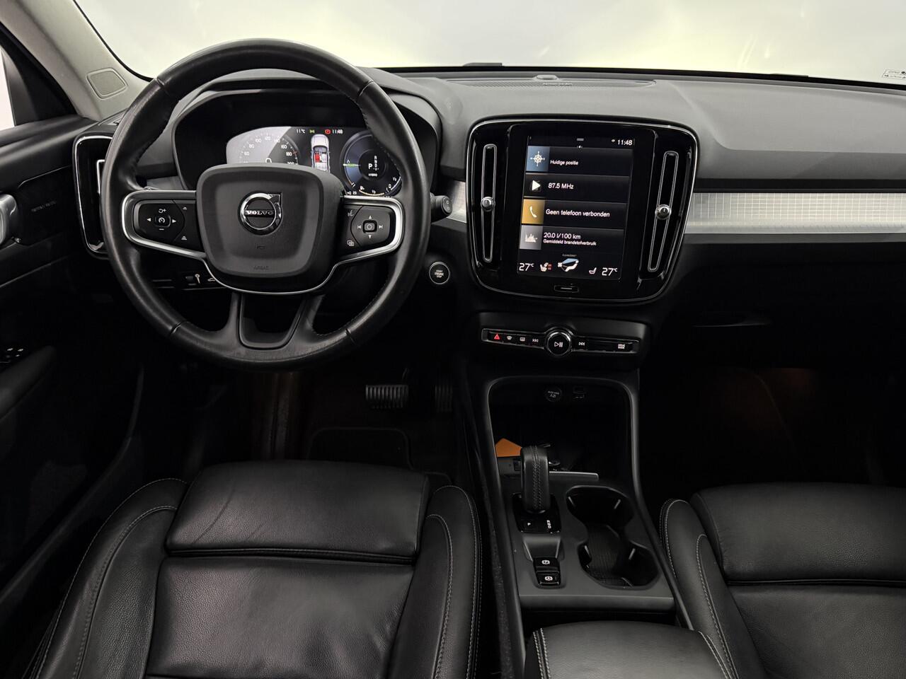 Volvo XC40 1.5 T4 Recharge R-Design Expression Leder, Camera, Navi, Harman/Kardon, Winterpakket, Cruise control adaptief, Elektrische achterklep