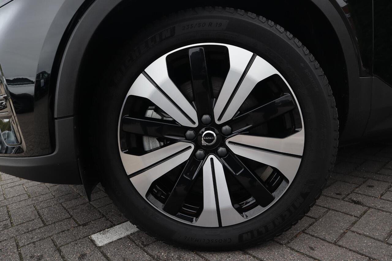 Volvo XC40 Recharge Core 70 kWh l Verwarmbare Voorstoelen l Stuurwielverwarming l Warmtepomp