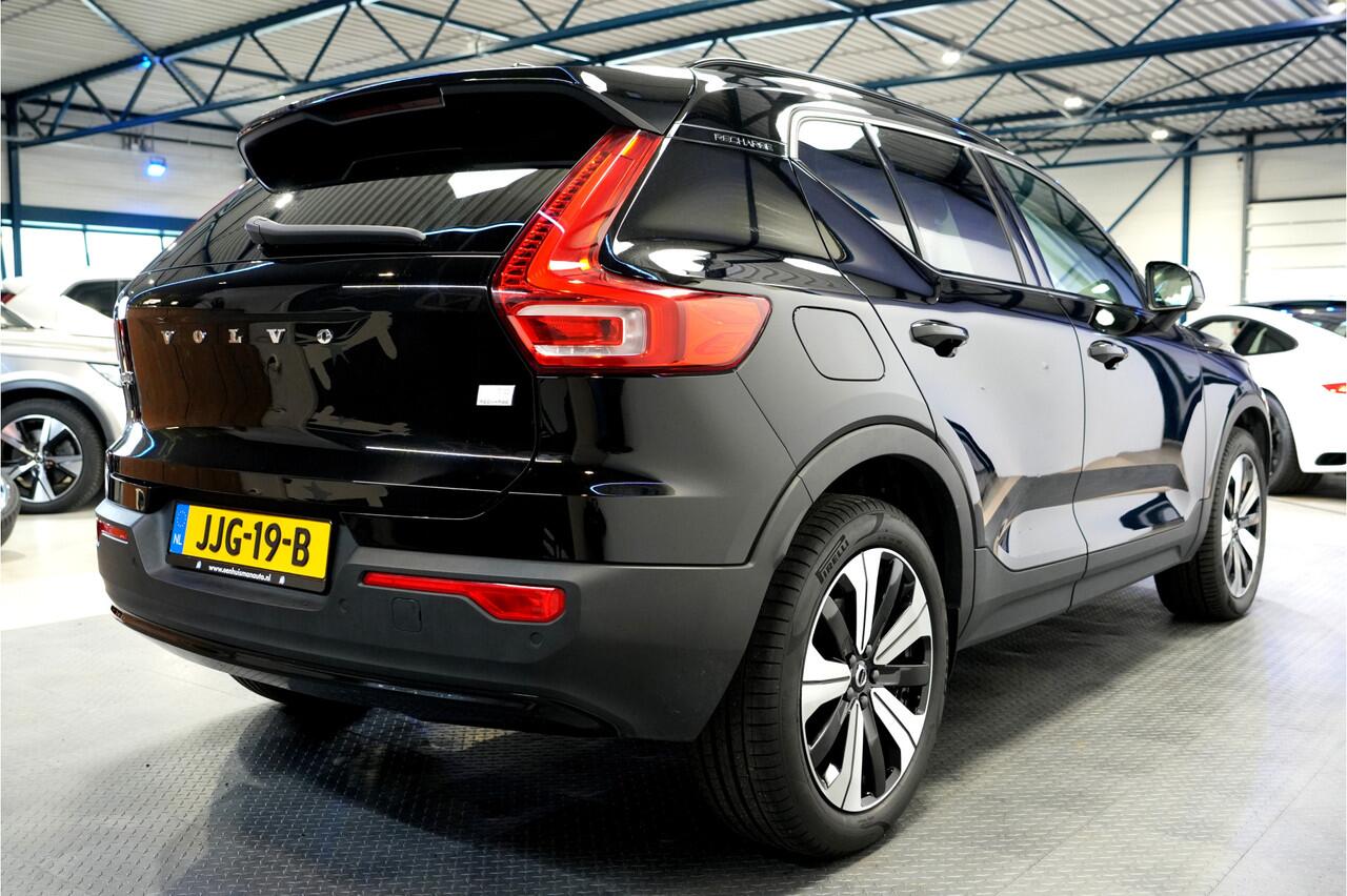 Volvo XC40 1.5 T5 Plug-in Hybrid 193kW/262pk DCT7 Ultimate Dark PANORAMADAK + HARMAN/KARDON + EL.TREKHAAK + ADAPT.CRUISE + PILOT ASSIST + NAVI SENSUS + BLIS + LANE ASSIST + EL.STOELEN + STOEL-&STUURVERWARMING + CAMERA + KEYLESS + PARKSENSOREN V&A + 19" LM-VELGEN!!
