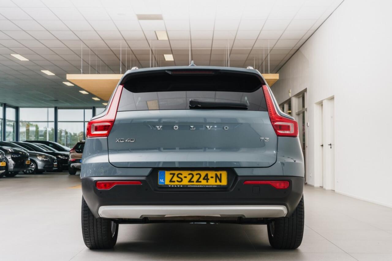 Volvo XC40 T3 Geartronic Momentum Pro