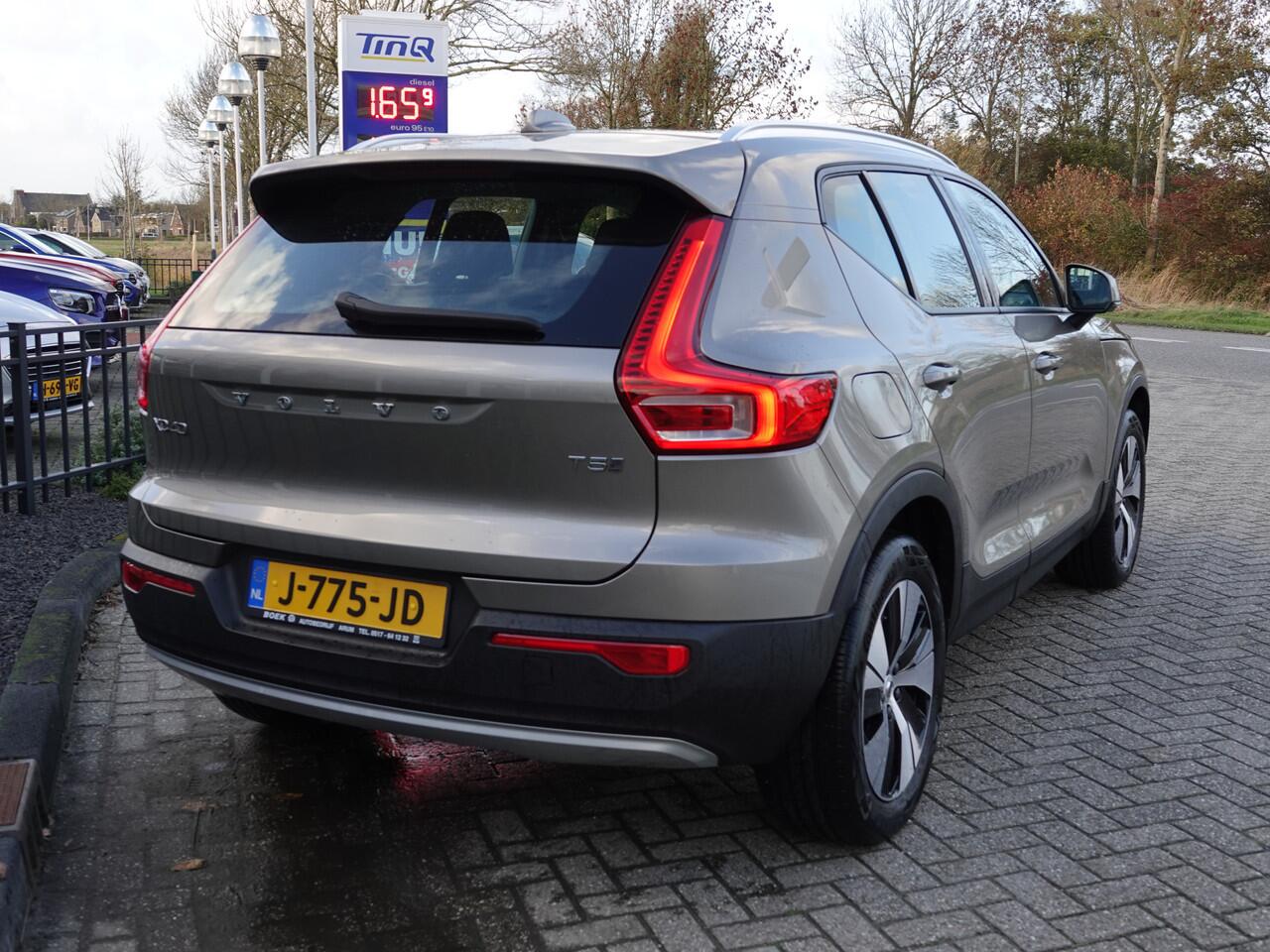 Volvo XC40 1.5 T5 Twin Engine Momentum Pro PILOT + ACC | BLIS | H-LEER | HK AUDIO