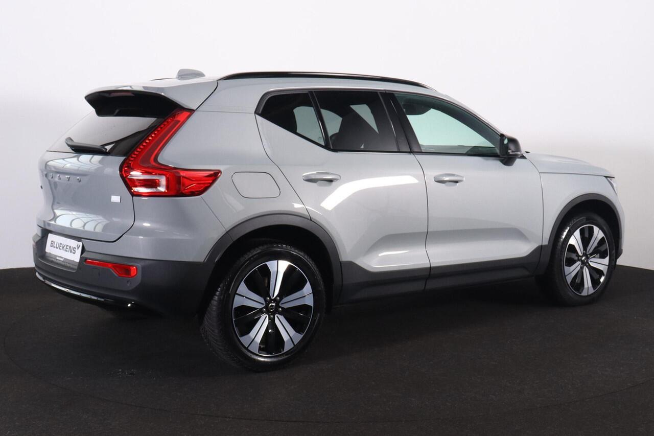 Volvo XC40 T5 Recharge Plus Dark - IntelliSafe Assist - 360º Camera - Harman/Kardon audio - Verwarmde voorstoelen & stuur - Parkeersensoren voor & achter - Elektr. bedienb. voorstoelen met geheugen links - Extra getint glas - 19' LMV