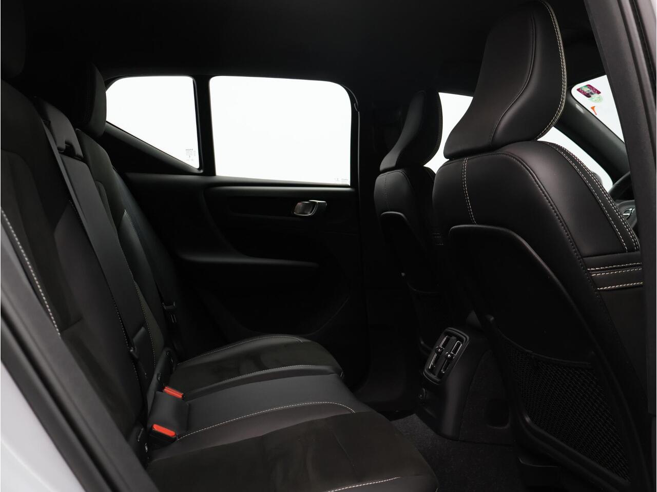 Volvo XC40 T4 Recharge R-Design / Trekhaak / Stoel+stuurwielverwarming