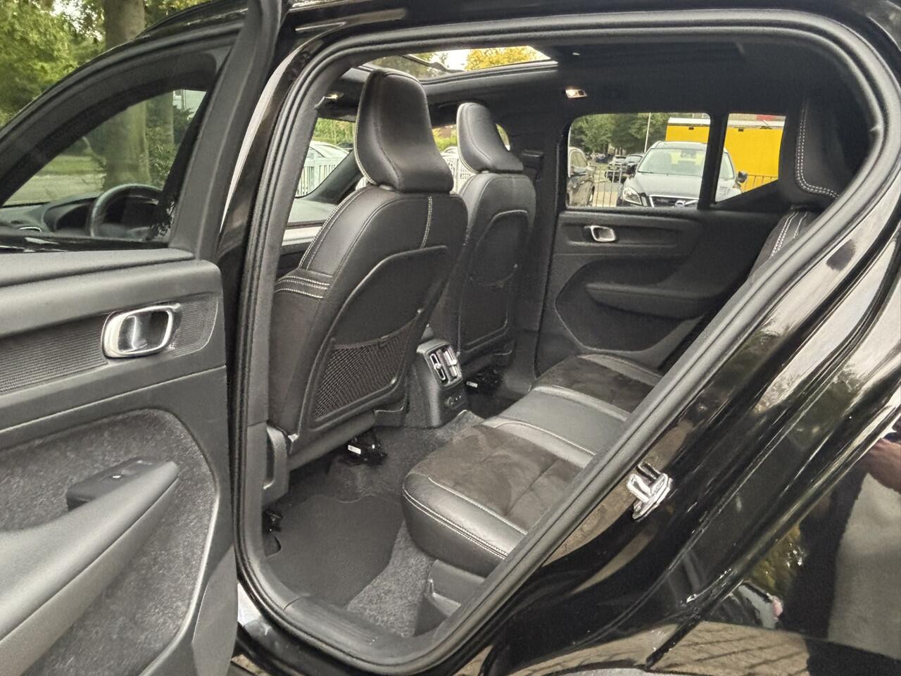 Volvo XC40 1.5 T5 Recharge R-Design Panorama DAB Keyless