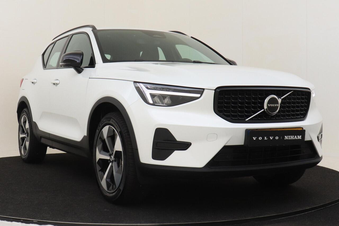 Volvo XC40 B4 (M-HYBRID) PLUS DARK -CAMERA|ADAP.CRUISE|VERW.VOORRUIT|TREKHAAK|HARMAN/KARDON