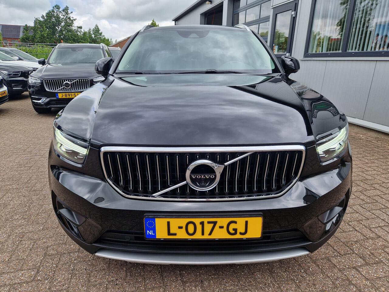 Volvo XC40 2.0 B4 Inscription Pano | 360 Cam | LOUNGE en SEAT PACK