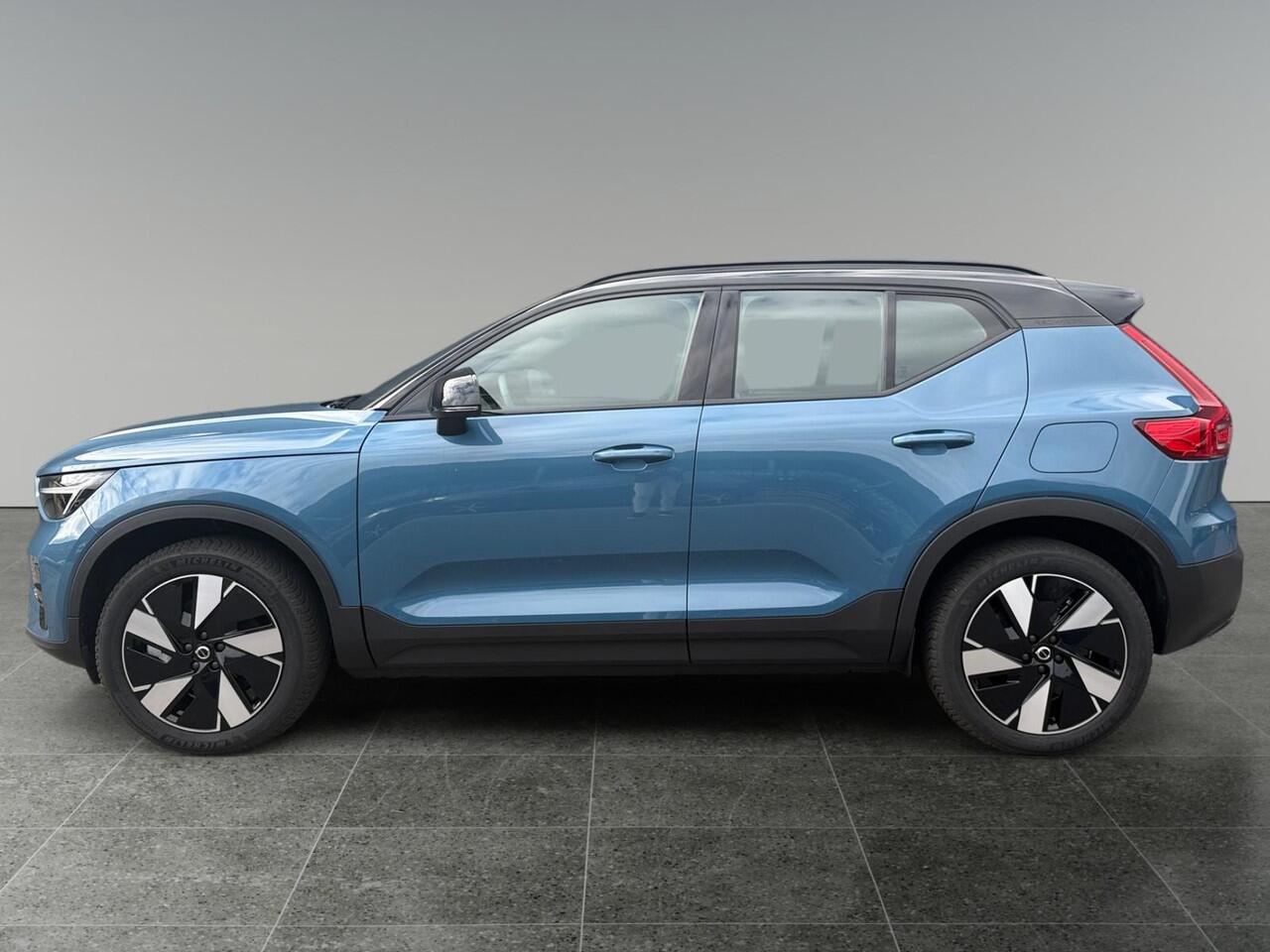 Volvo XC40 Single Motor Extended Range Plus 82 kWh | Trekhaak | Stoelverwarming | Keyless Entry | Achteruitrijcamera |