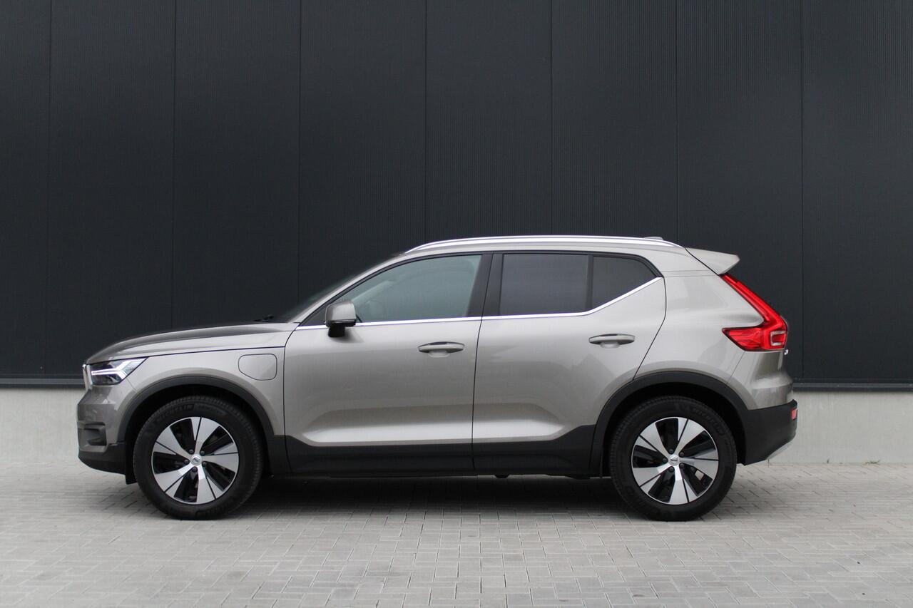 Volvo XC40 1.5 T4 Recharge Inscription - Pilot Assist - Keyless - Navi - Camera - Stoel/Stuurverwarming - LED - Rijklaar