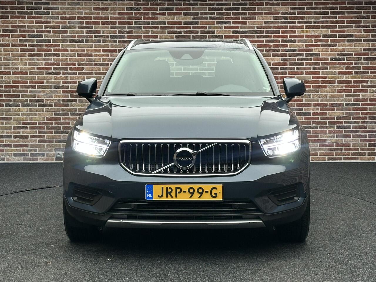 Volvo XC40 1.5 T4 Recharge Inscription Expression Automaat Cruise Control Navi