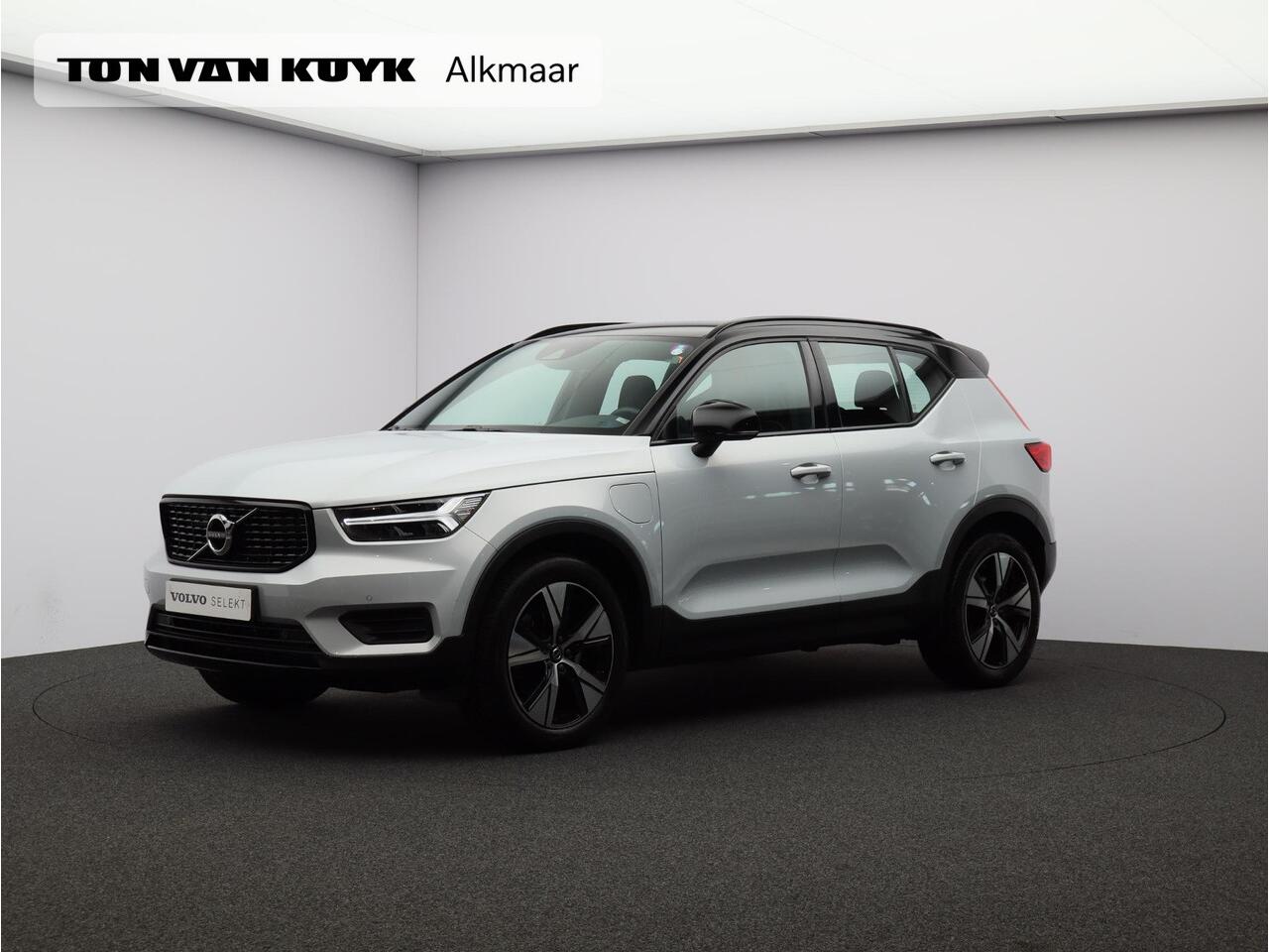 volvo-xc40-t4-recharge-r-design---t
