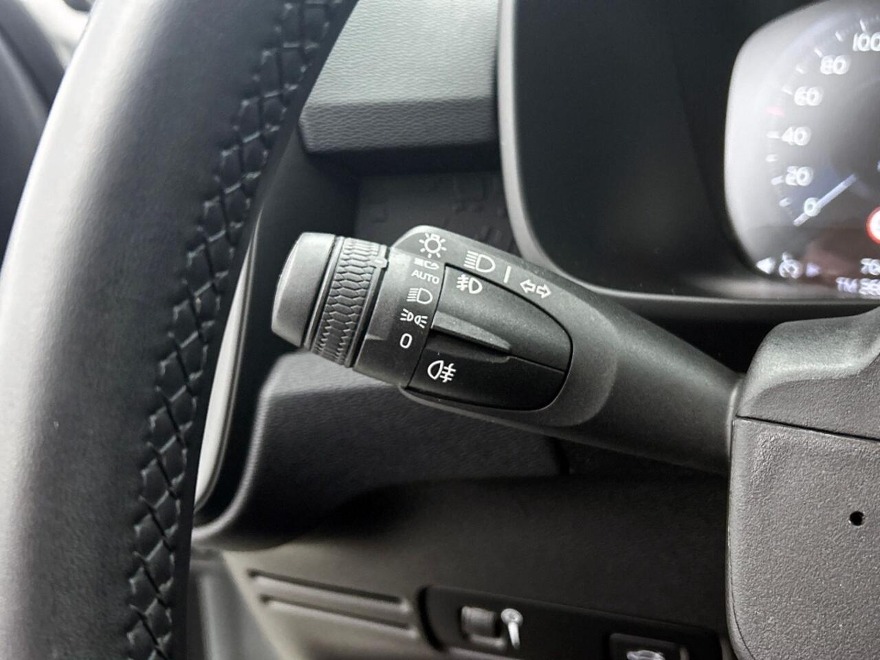 Volvo XC40 1.5 T2 Momentum Core | Rijklaar | Stoel + Stuur Verwarming | Nav