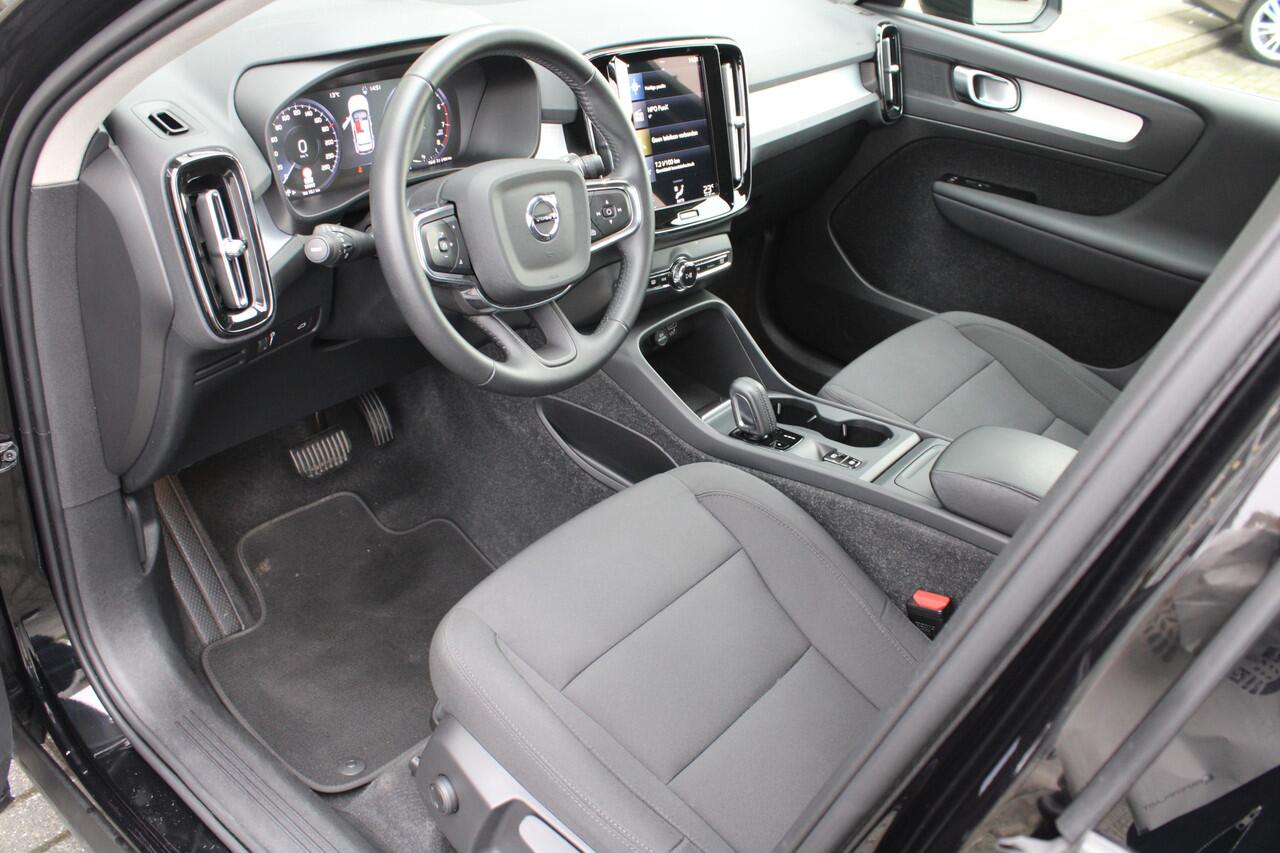 Volvo XC40 T2 Automaat Business Pro | Adapt. Cruise control | AppleCarplay | Keyless | BLIS | DAB |