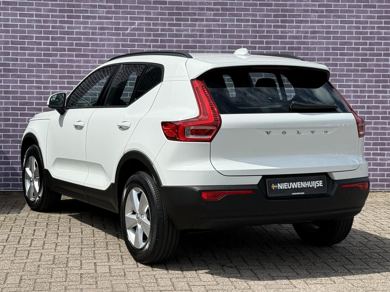 Volvo XC40 1.5 T2 Momentum | Navigatie | Camera| LED | Climate Controle | Keyless Start | DAB | Cruise Controle | Apple/Android CarPlay |