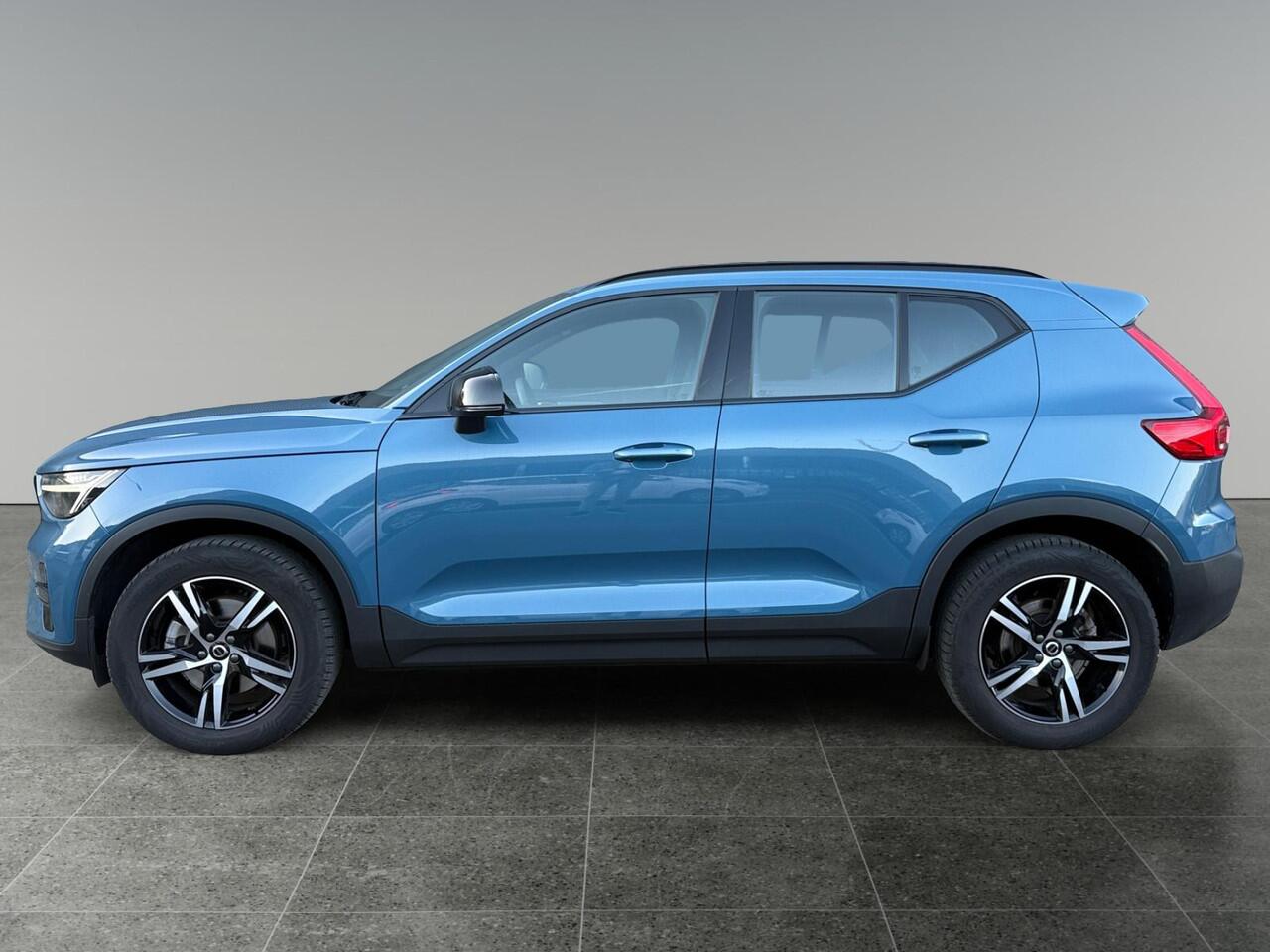 Volvo XC40 2.0 B4 Plus Dark | Trekhaak | Stoelverwarming | Keyless Entry | Elektrische kofferklep |