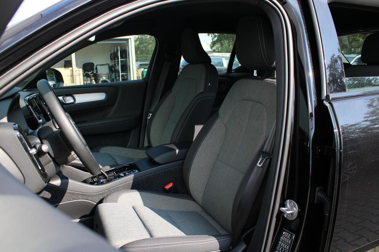 Volvo XC40 B4 Plus Dark | El. Bestuurders stoel | Trekhaak | Harman Kardon