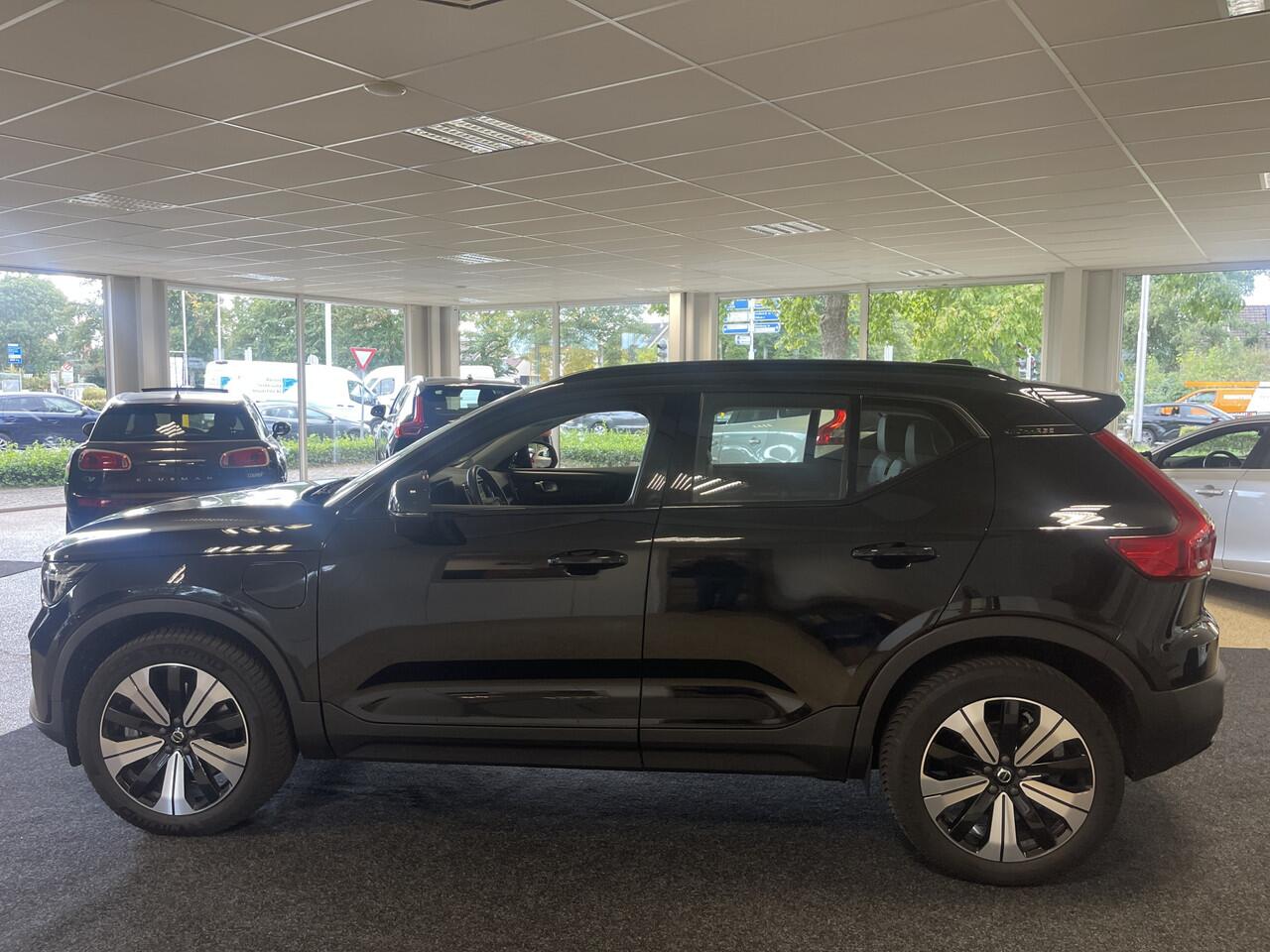 Volvo XC40 T5 Recharge plus Dark 261pk apple/android van eerste eigenaar
