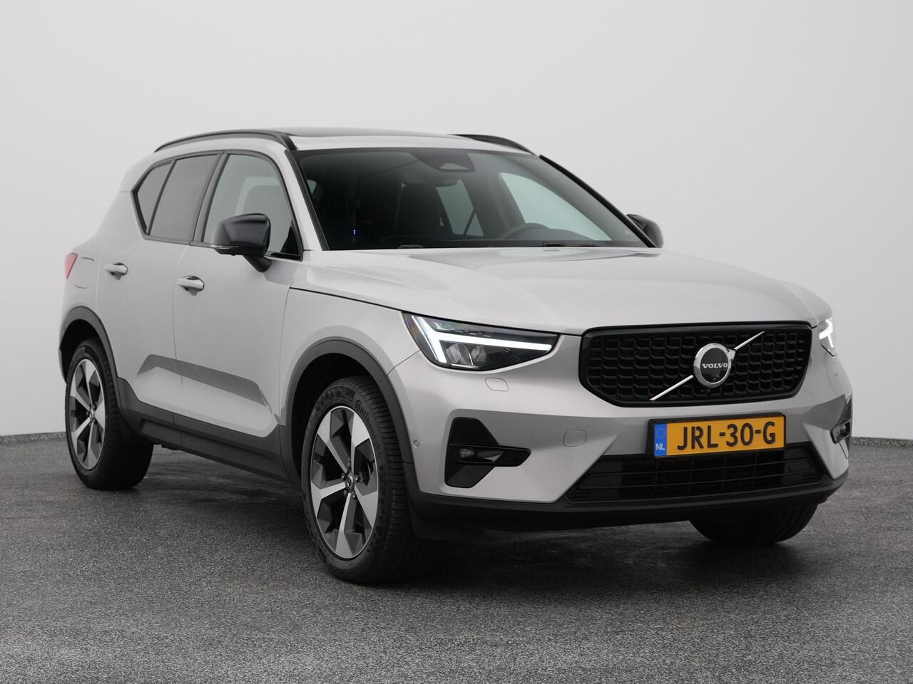 Volvo XC40 2.0 B3 Ultimate Bright | PANO | 360° | H&K | KEYLESS | STOEL- EN STUURVERW.