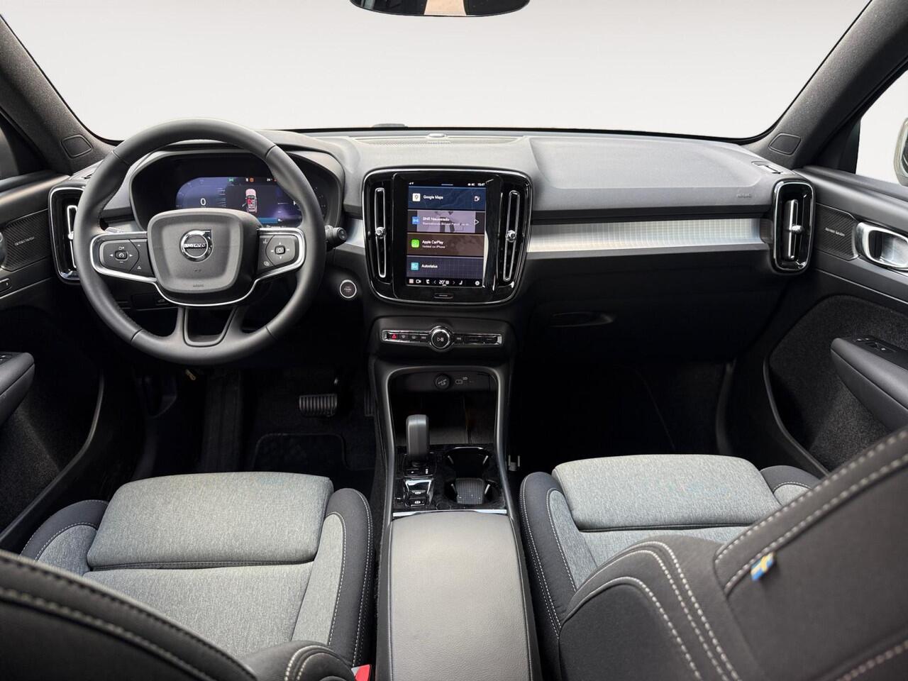 Volvo XC40 2.0 B4 Plus Dark | Trekhaak | Verwarmbare voorruit | Stoelverwarming | Harman/Kardon Audio |