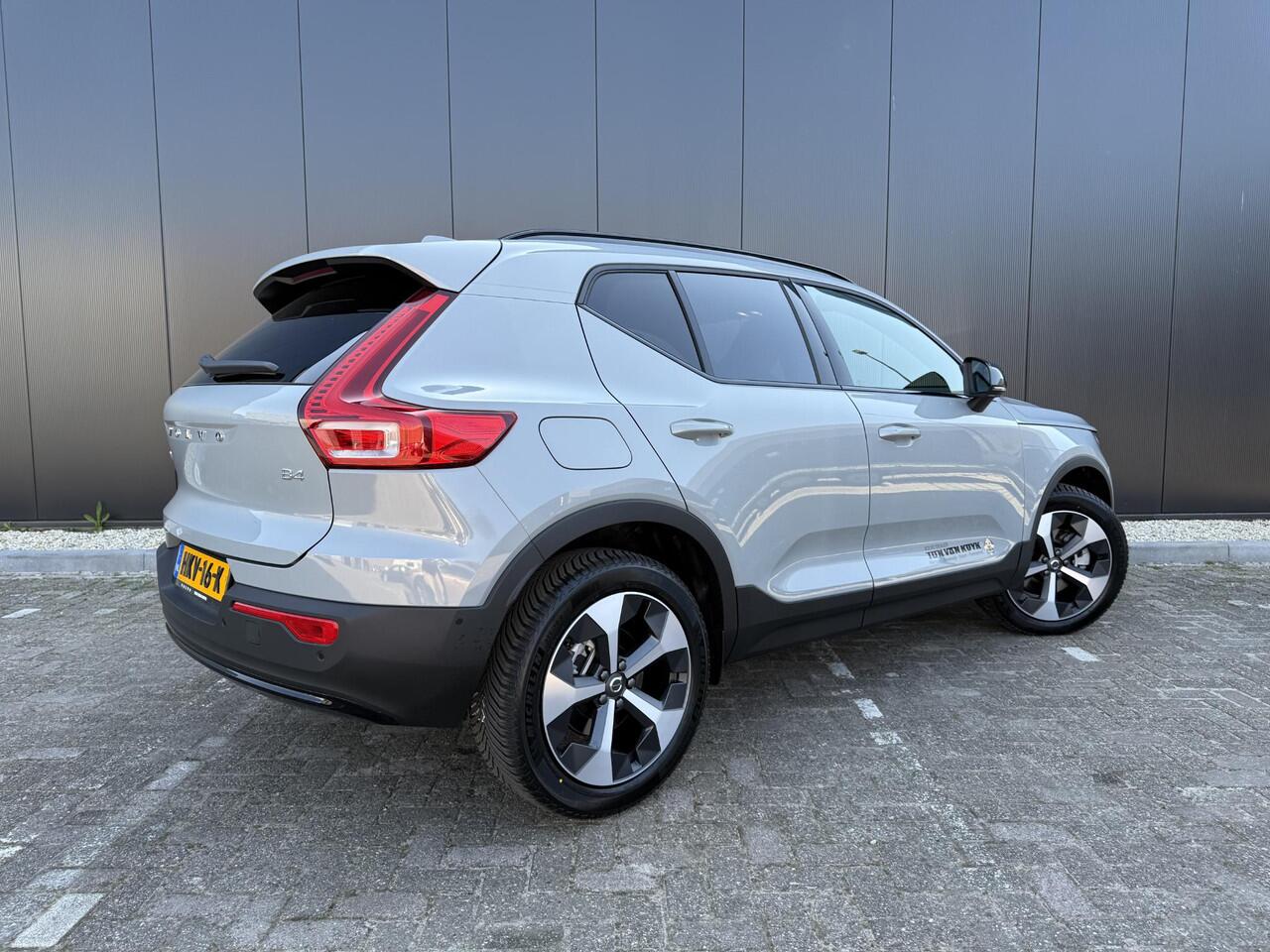 Volvo XC40 2.0 B4 Plus Dark , Automaat, Stoel+Stuur Verwarming, 360 Camera, Elek. Verstelbare stoel met geheugen, Harman/Kardon, Adaptive Cruise, Extra Getint Glas, Google, Carplay, DAB, Keyless, Verwarmde Voorruit,