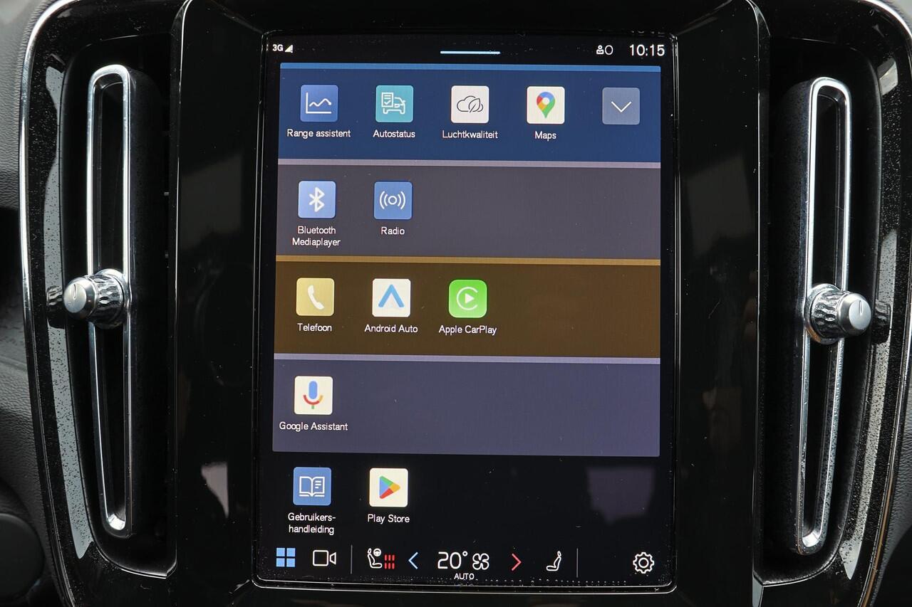 Volvo XC40 Recharge Twin Plus 82 kWh - IntelliSafe Assist & Surround - Parkeercamera achter - Verwarmde voorstoelen & stuur - Parkeersensoren voor & achter - Draadloze tel. lader - Warmtepomp - Extra getint glas - Elektr. inklapbare trekhaak - 19' LMV