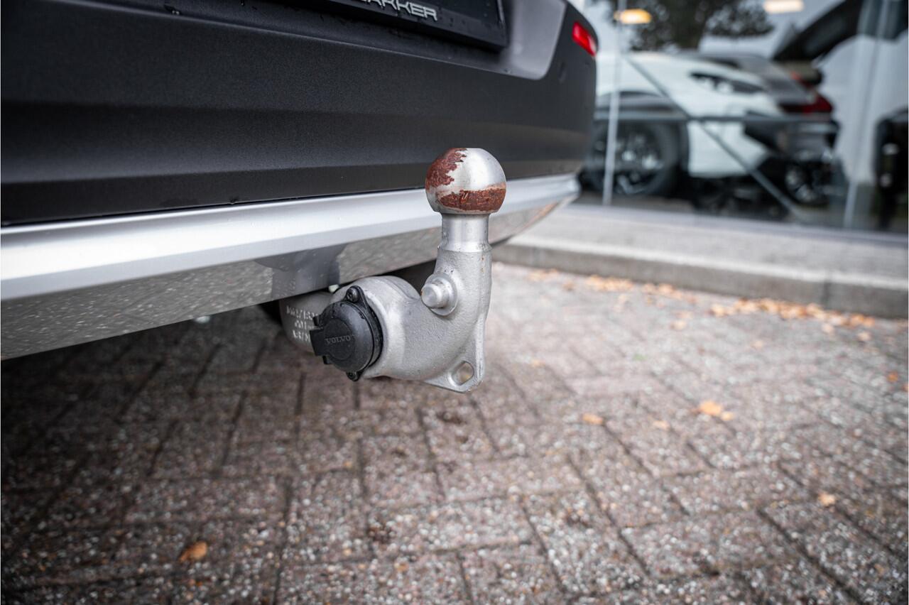 Volvo XC40 1.5 T4 Recharge Plus Bright ** Leder ** Camera ** Trekhaak ** Memory Seats