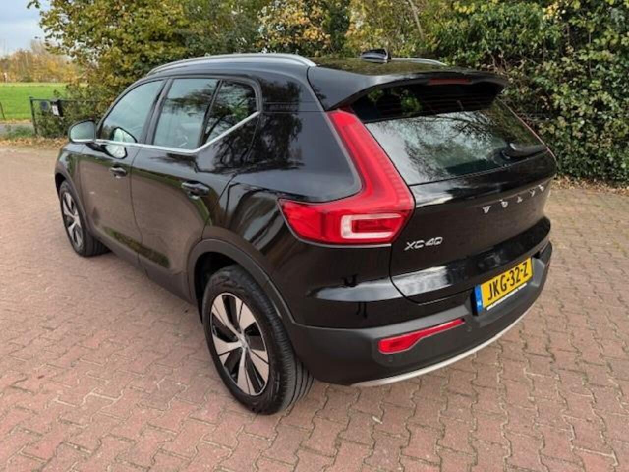 Volvo XC40 1.5 T5 RECHARGE 180PK BUSINESS PRO